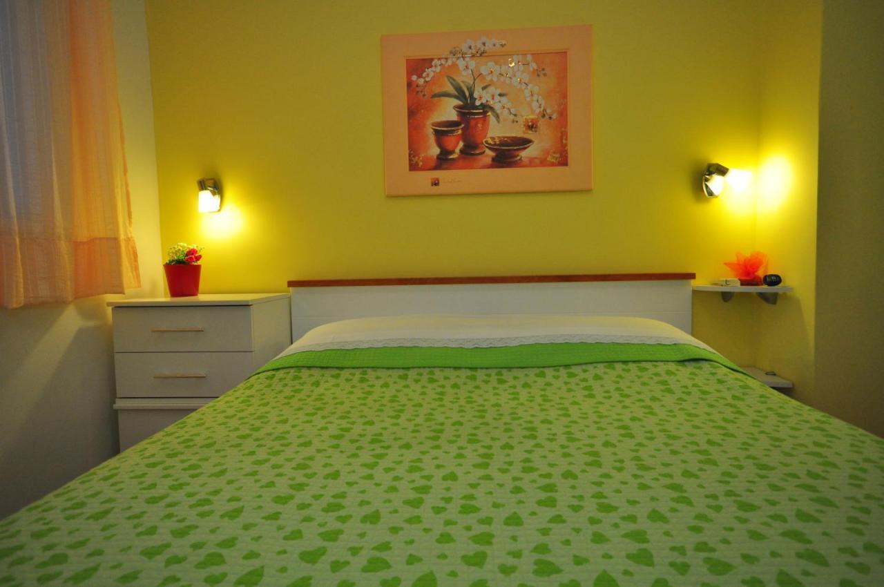 Tri Palme Apartamento Prvic Sepurine Exterior foto