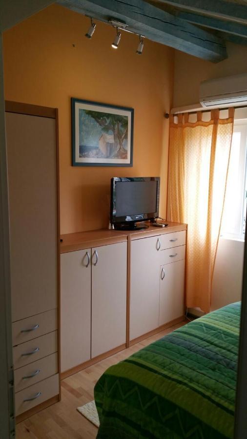 Tri Palme Apartamento Prvic Sepurine Exterior foto