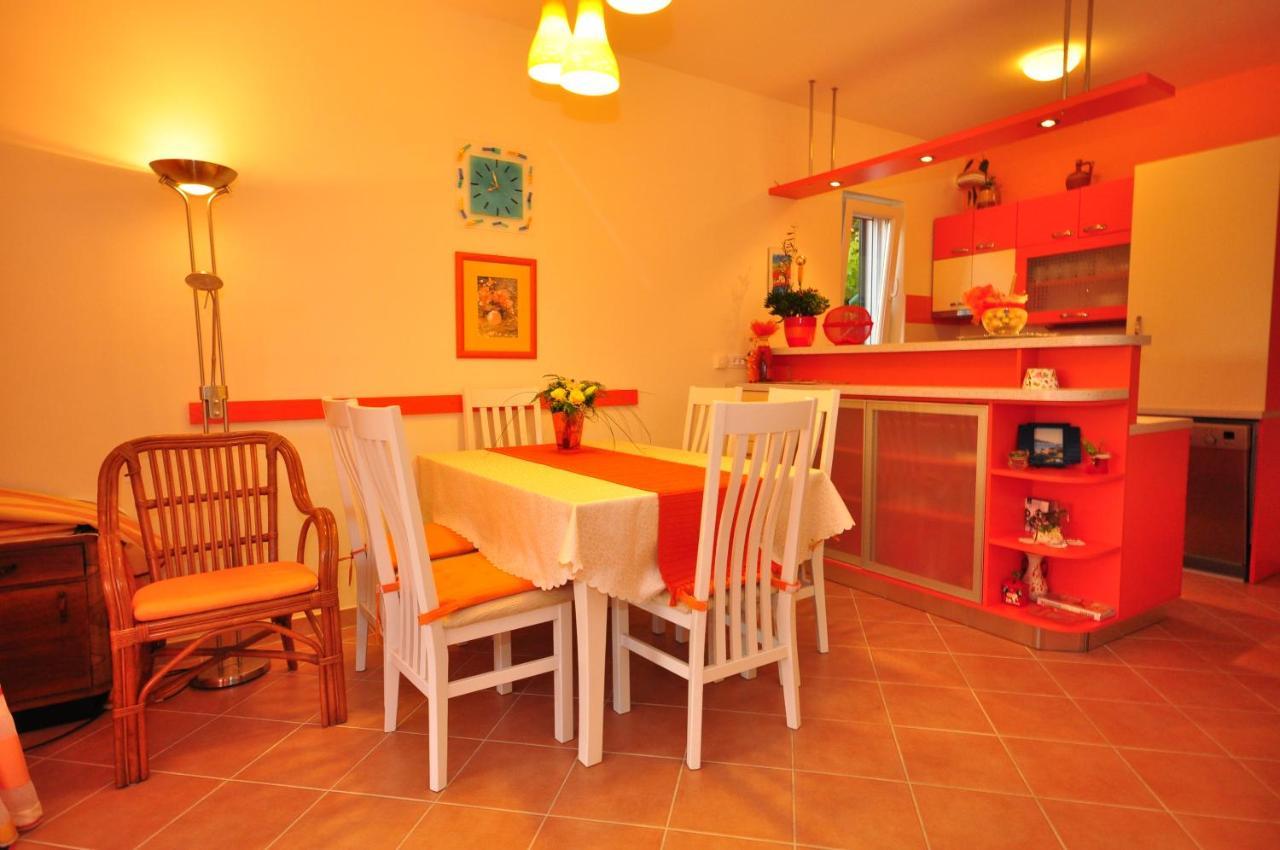 Tri Palme Apartamento Prvic Sepurine Exterior foto