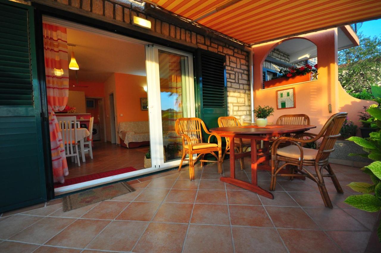 Tri Palme Apartamento Prvic Sepurine Exterior foto